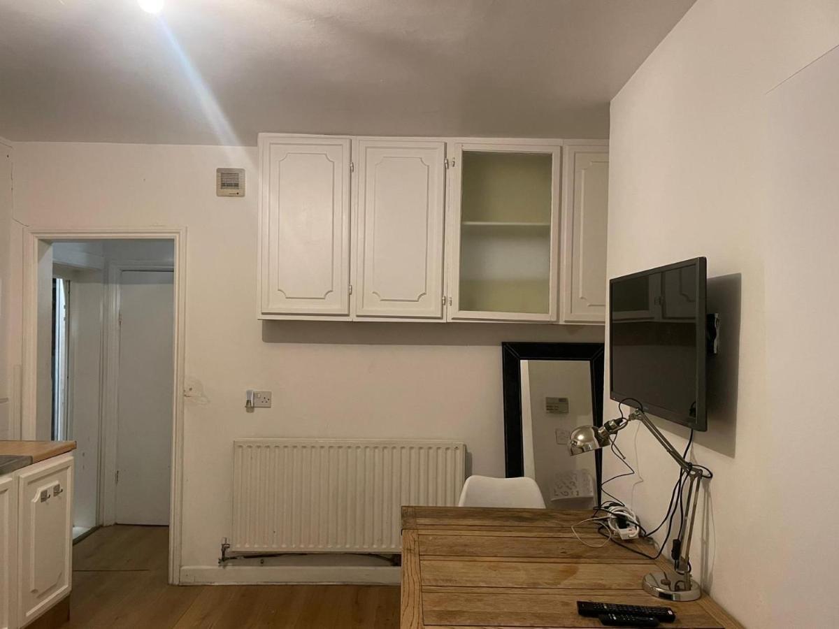 Balham, South London Spacious Guest House 5, 6 Rooms Available Dış mekan fotoğraf
