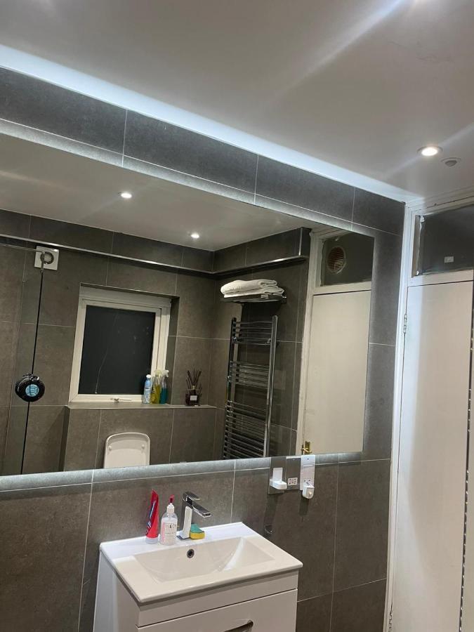 Balham, South London Spacious Guest House 5, 6 Rooms Available Dış mekan fotoğraf