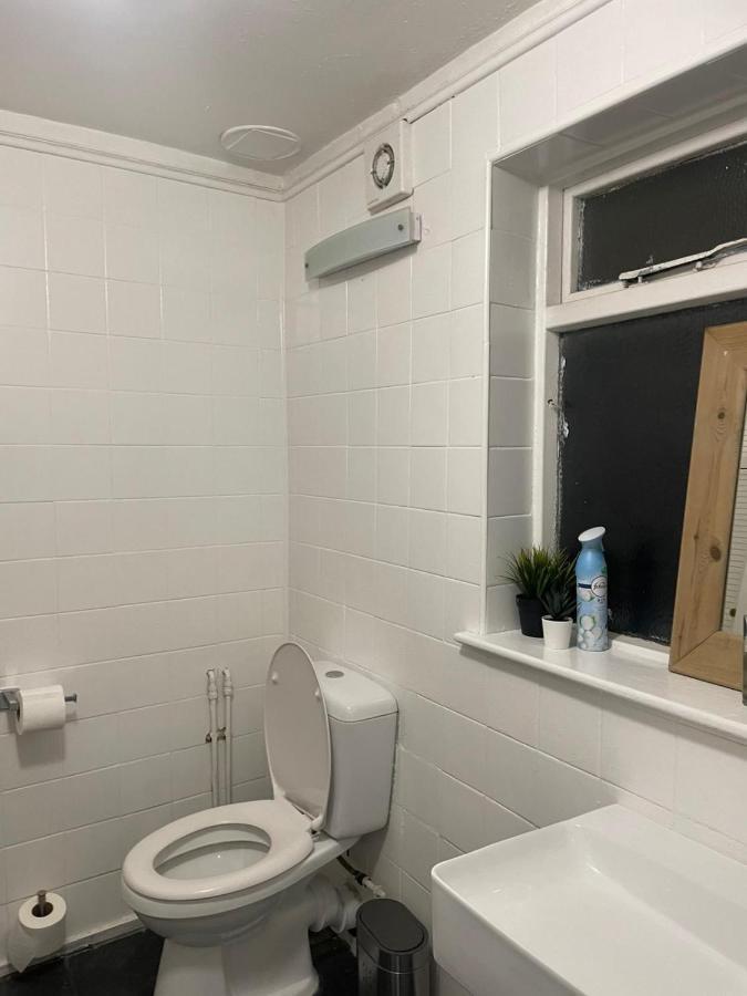 Balham, South London Spacious Guest House 5, 6 Rooms Available Dış mekan fotoğraf